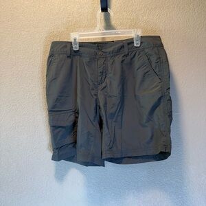 Columbia Women's Omni Shade Charcoal Cargo Shorts